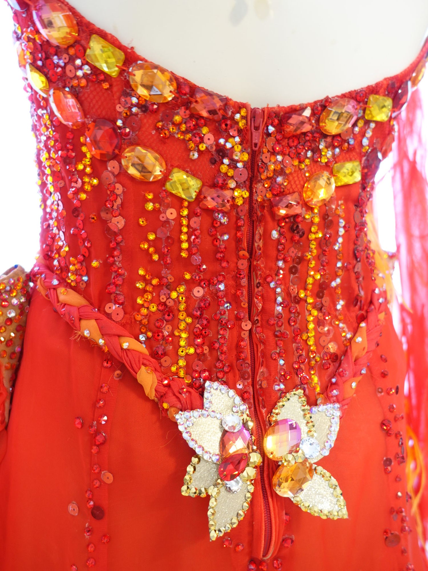 7/7 販売します！プロ着用 黄色と赤のスタンダードドレス♪ | 社交ダンス用アクセサリー『Fama』